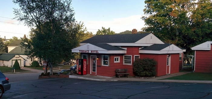 Cousineaus Terrace Court (Terrace Motel) - Web Listing (newer photo)